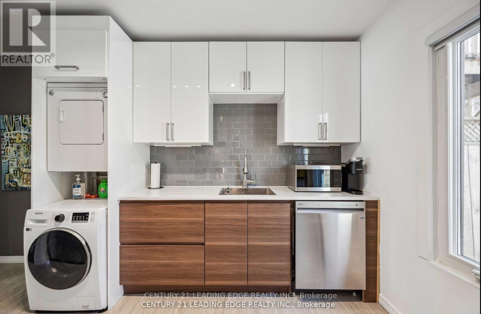 A - 360 Coxwell Avenue, Toronto, Ontario  M4L 3B7 - Photo 13 - E12727246