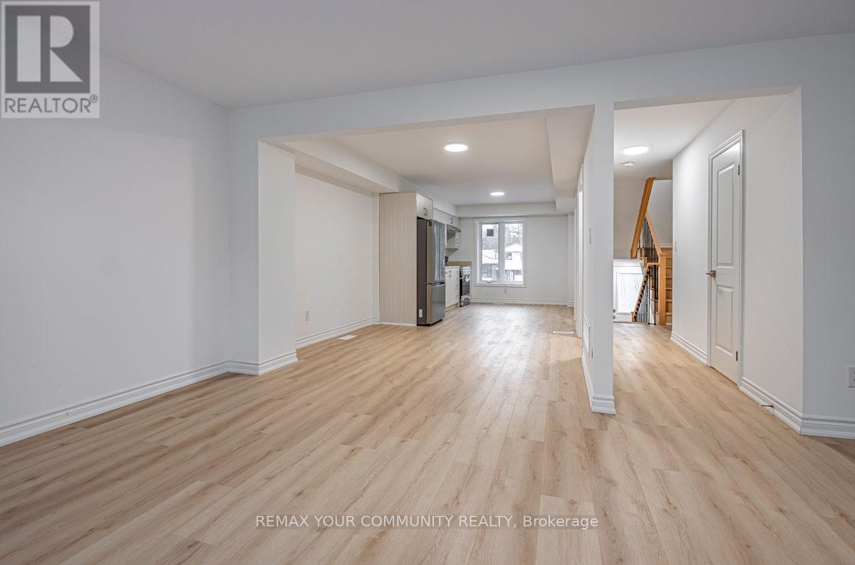 2 - 11 Plaisance Road, Richmond Hill, Ontario  L4C 5H1 - Photo 10 - N12727254