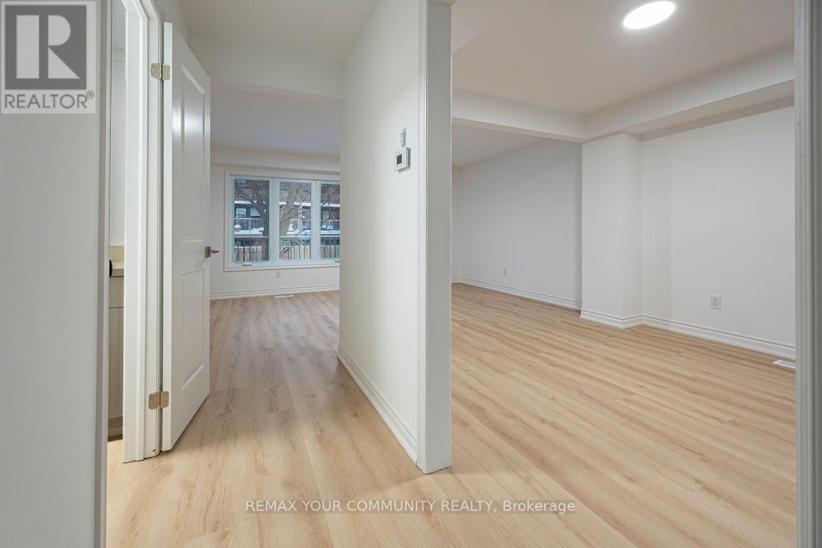 2 - 11 Plaisance Road, Richmond Hill, Ontario  L4C 5H1 - Photo 12 - N12727254