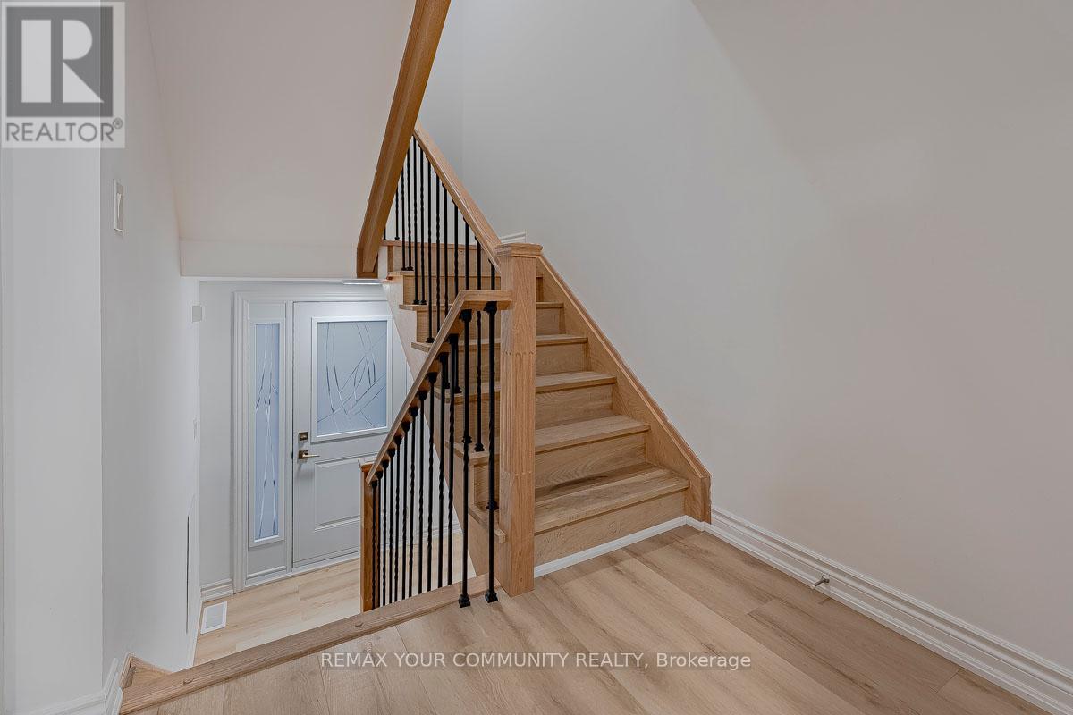 2 - 11 Plaisance Road, Richmond Hill, Ontario  L4C 5H1 - Photo 14 - N12727254