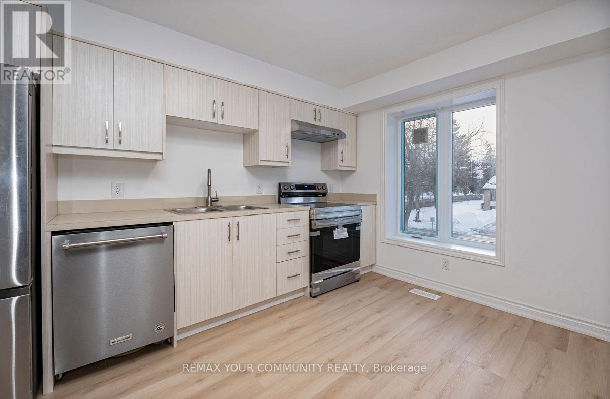 2 - 11 Plaisance Road, Richmond Hill, Ontario  L4C 5H1 - Photo 6 - N12727254