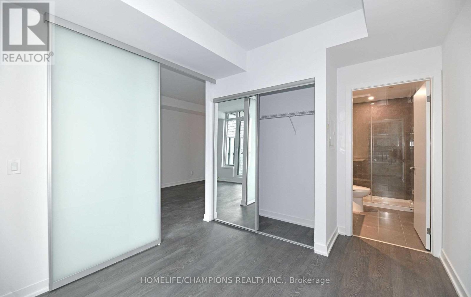 2112 - 1926 Lake Shore Boulevard W, Toronto, Ontario  M6S 1A2 - Photo 9 - W12727244