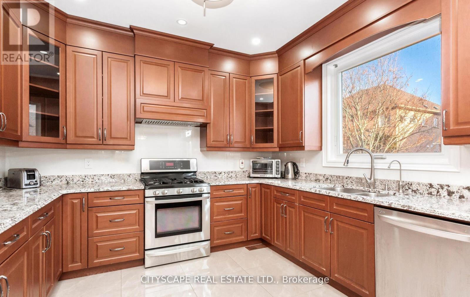 3322 Raspberry Bush Trail, Oakville, Ontario  L6L 6V2 - Photo 24 - W12727248