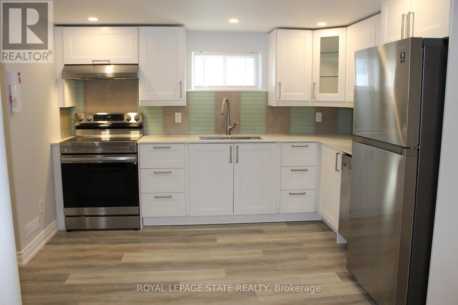 B - 191 East 25th Street, Hamilton, Ontario  L8V 3A4 - Photo 6 - X12727264