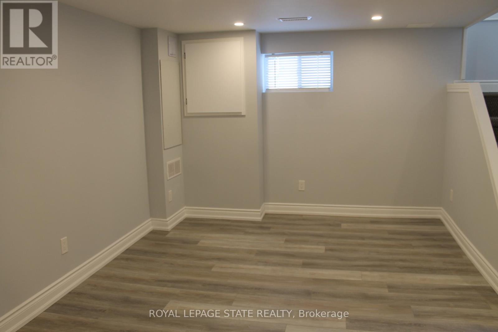 B - 191 East 25th Street, Hamilton, Ontario  L8V 3A4 - Photo 8 - X12727264