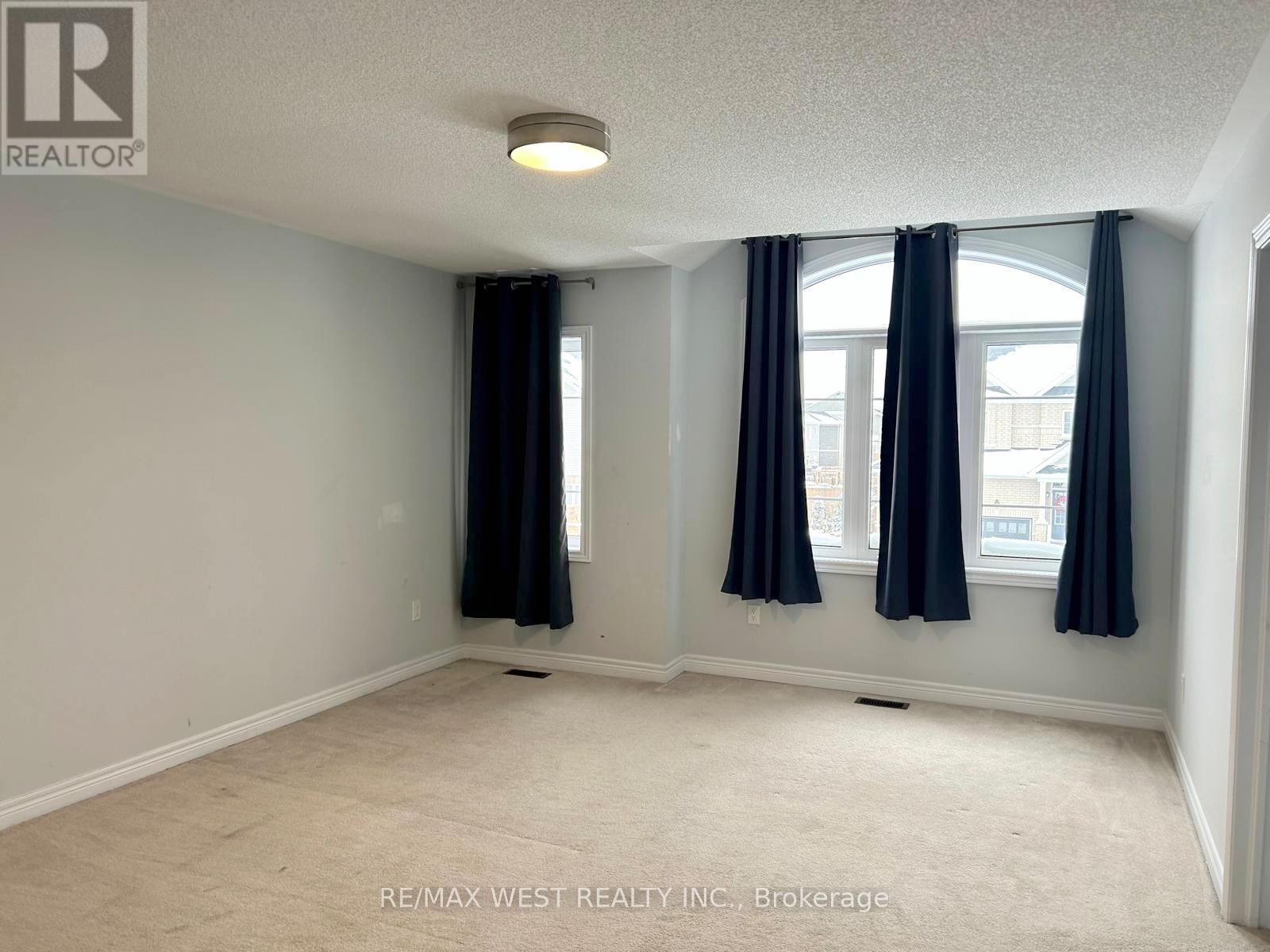 5 Drake Avenue, Brant, Ontario  N3L 0H9 - Photo 12 - X12727274