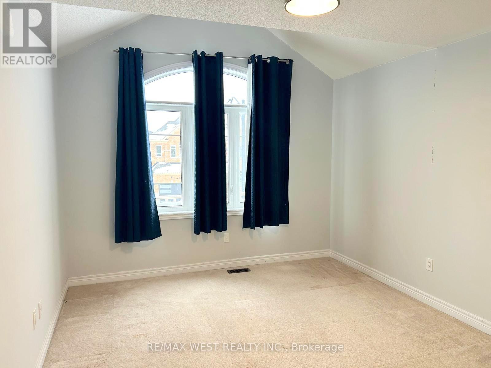 5 Drake Avenue, Brant, Ontario  N3L 0H9 - Photo 13 - X12727274