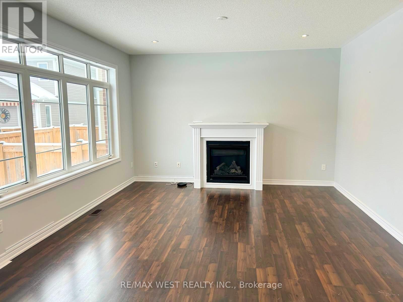 5 Drake Avenue, Brant, Ontario  N3L 0H9 - Photo 9 - X12727274