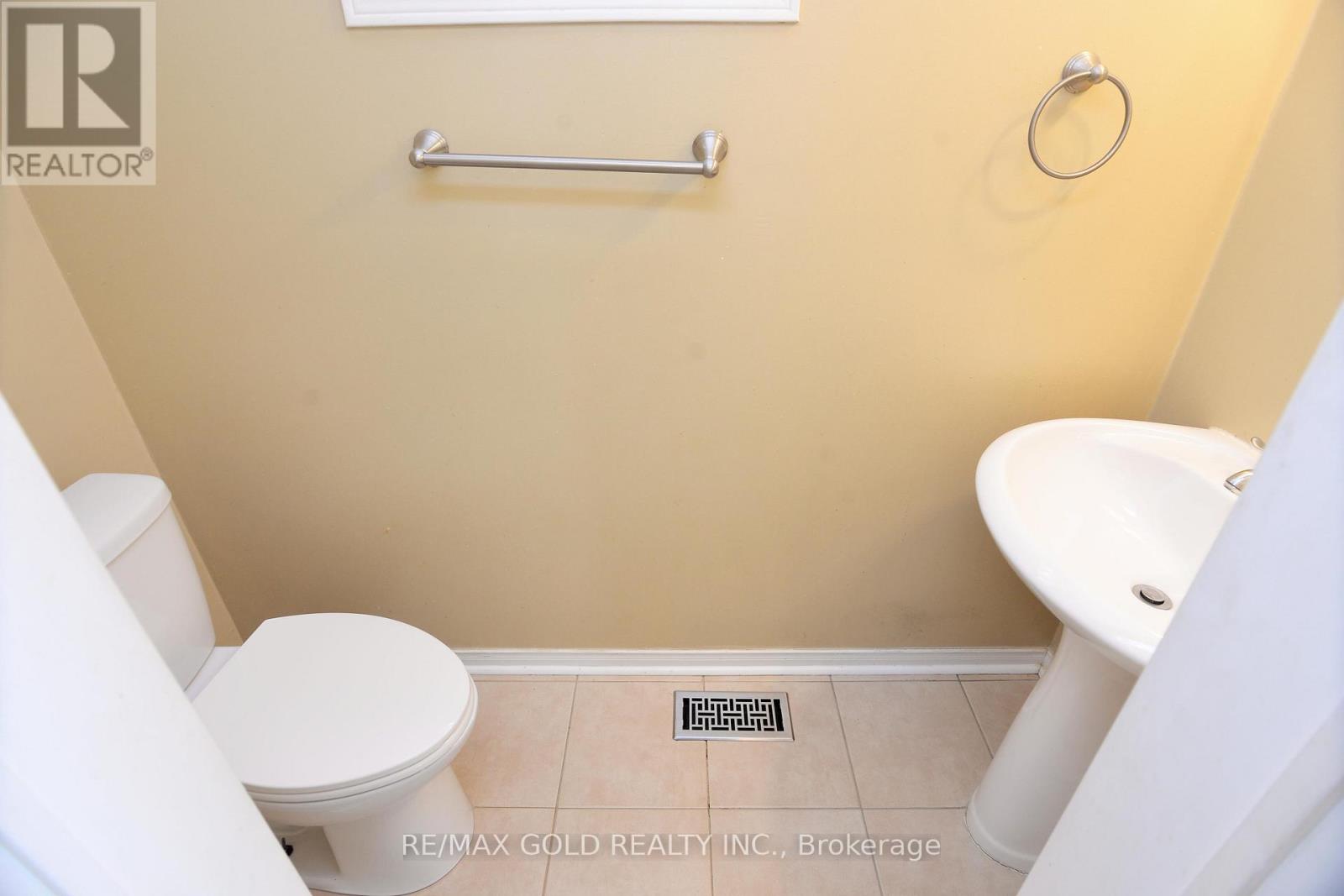 84 Trudelle Crescent, Brampton, Ontario  L7A 2Z2 - Photo 11 - W12711108