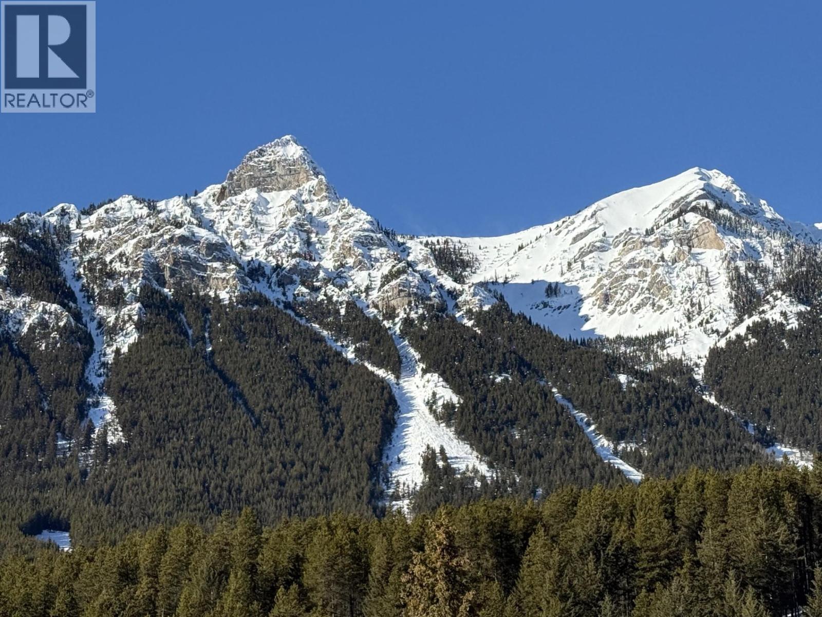 53 Dawson Crescent, Elkford, British Columbia  V0B 1H0 - Photo 4 - 10373473