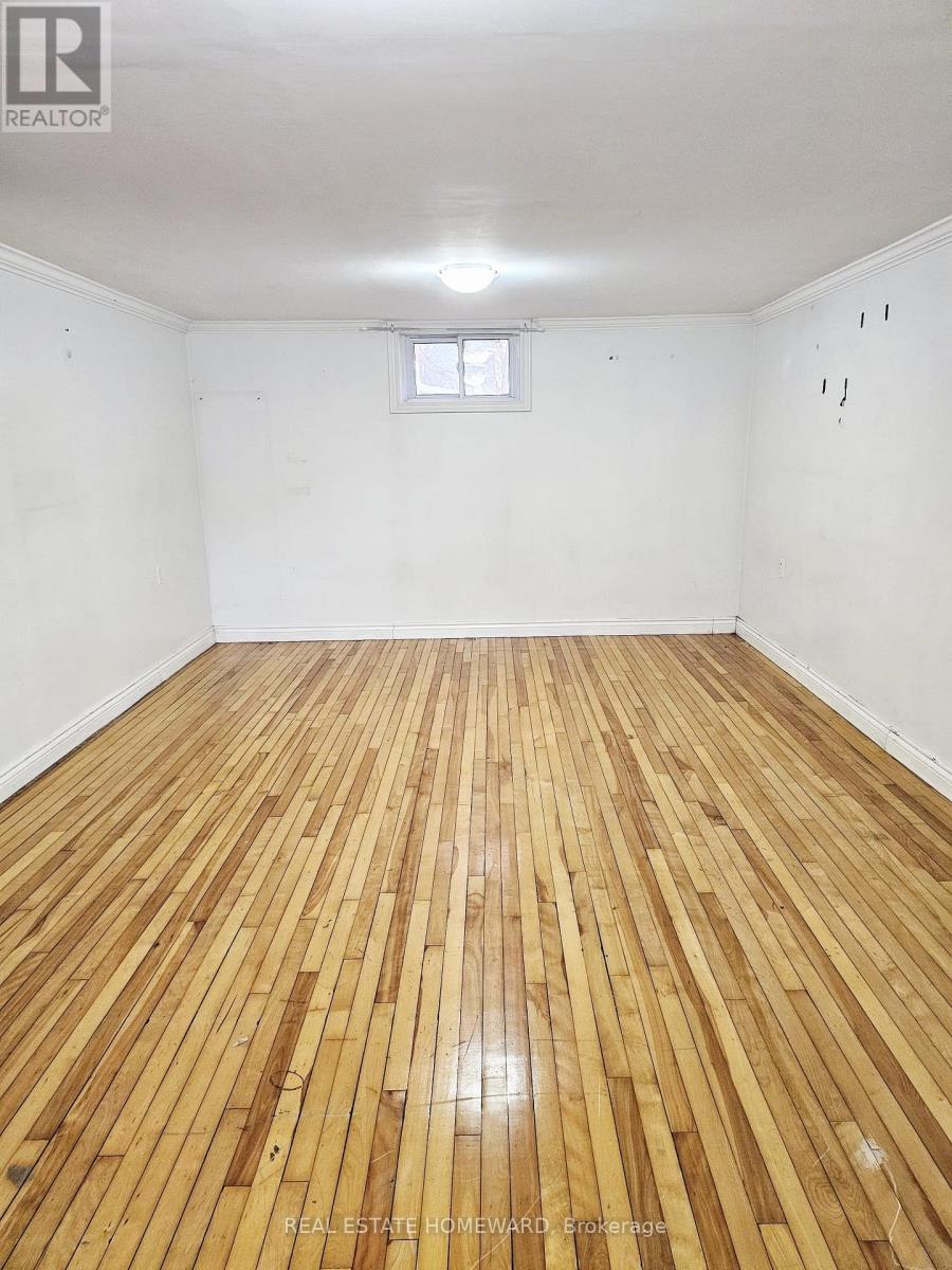 Bsmt - 259 Ferris. Road, Toronto, Ontario  M4B 1H2 - Photo 3 - E12727278