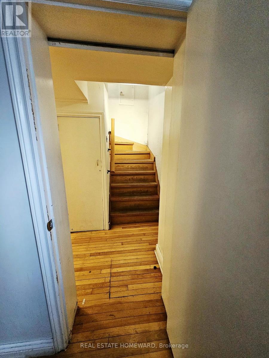 Bsmt - 259 Ferris. Road, Toronto, Ontario  M4B 1H2 - Photo 6 - E12727278