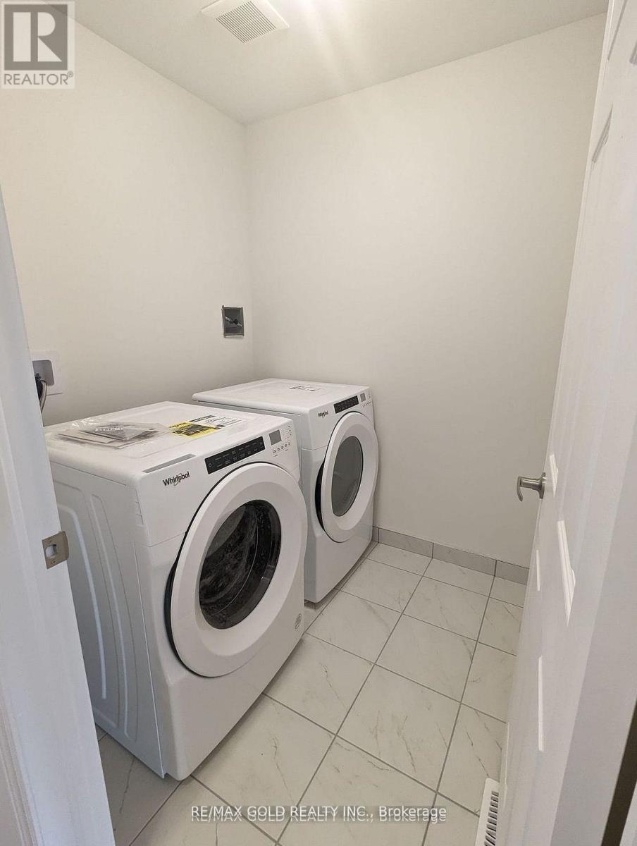 46 Bayardo Drive, Oshawa, Ontario  L1L 0V2 - Photo 6 - E12727292