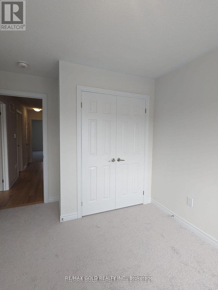 46 Bayardo Drive, Oshawa, Ontario  L1L 0V2 - Photo 9 - E12727292