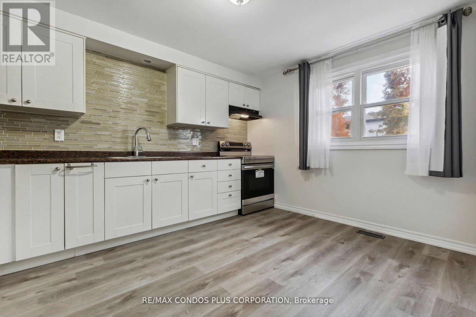 2 - 294 Fergus Avenue, Kitchener, Ontario N2A 2H5 - Photo 3 - X12727290