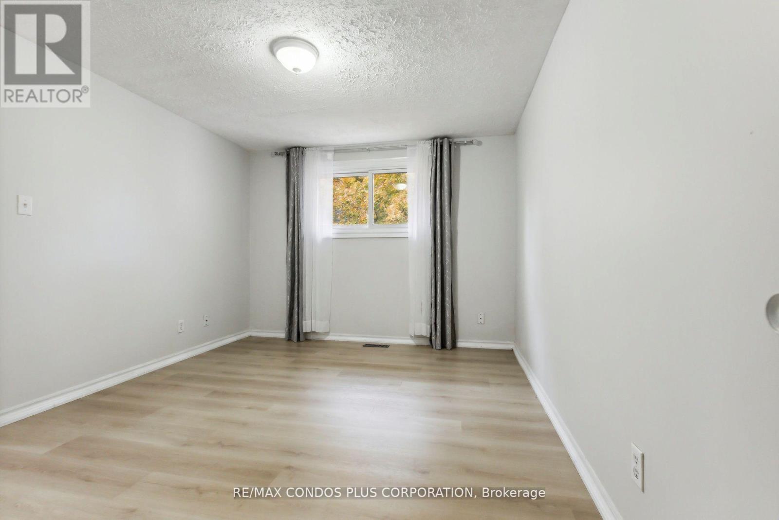 2 - 294 Fergus Avenue, Kitchener, Ontario N2A 2H5 - Photo 8 - X12727290