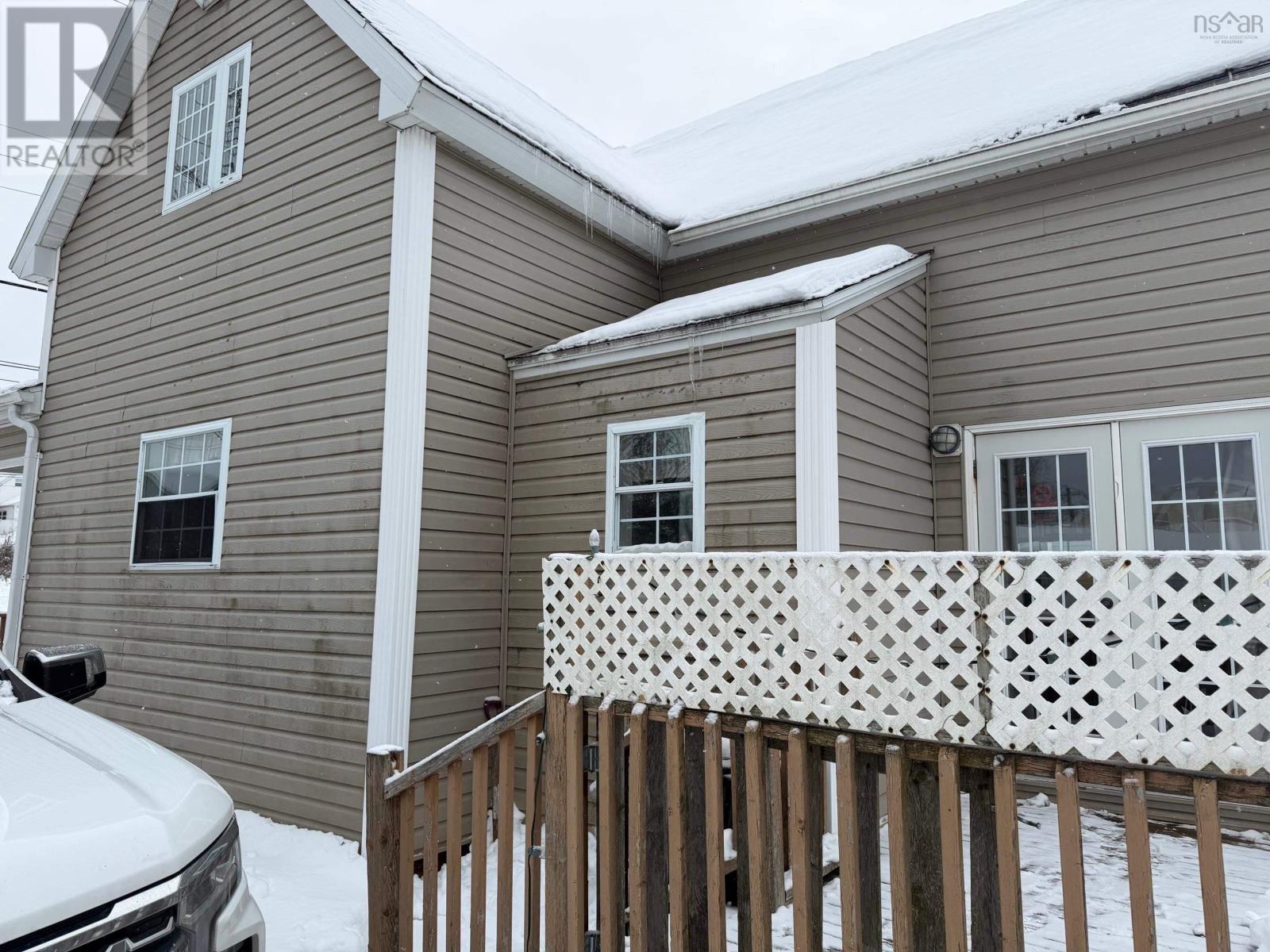 70 fraser Avenue, Sydney Mines, Nova Scotia