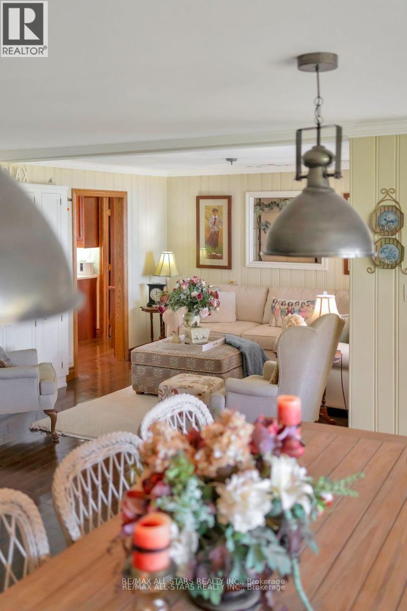 8 Manor Road, Kawartha Lakes, Ontario  K0M 1A0 - Photo 12 - X12727322