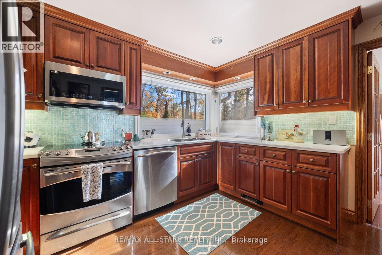 8 Manor Road, Kawartha Lakes, Ontario  K0M 1A0 - Photo 16 - X12727322