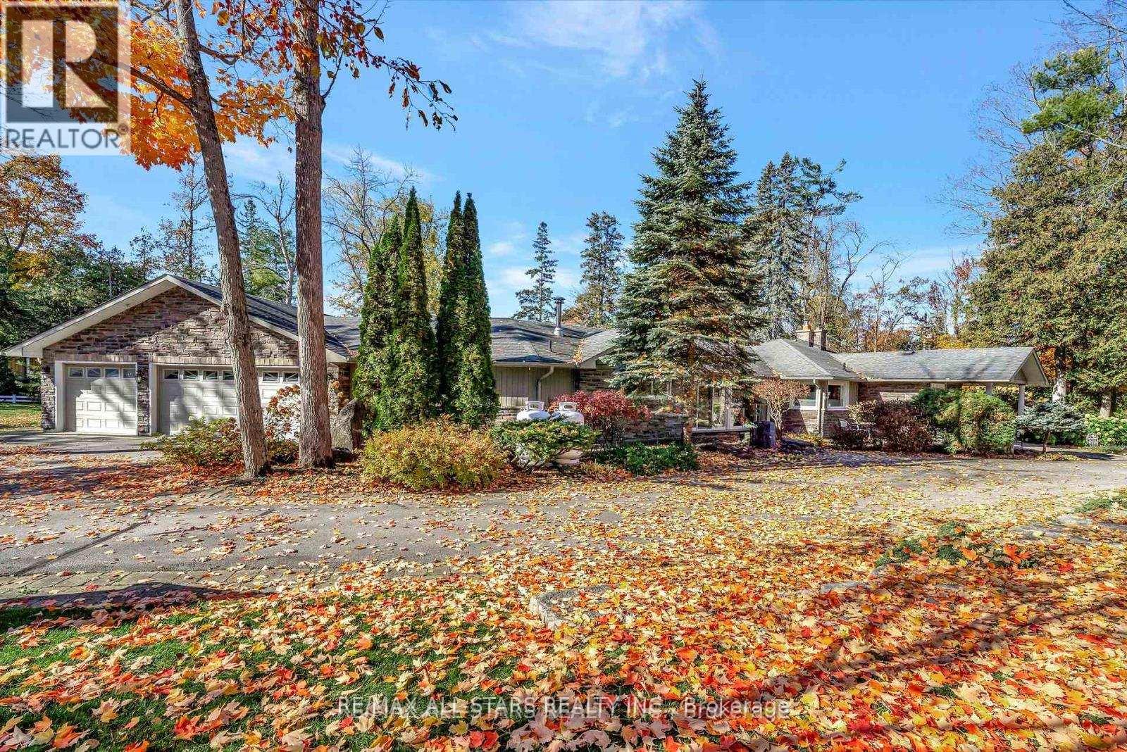 8 Manor Road, Kawartha Lakes, Ontario  K0M 1A0 - Photo 5 - X12727322