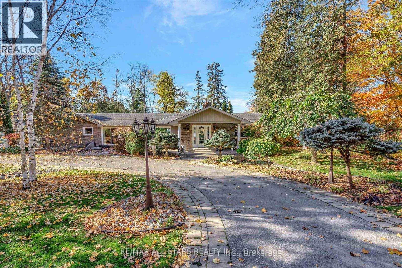 8 Manor Road, Kawartha Lakes, Ontario  K0M 1A0 - Photo 6 - X12727322