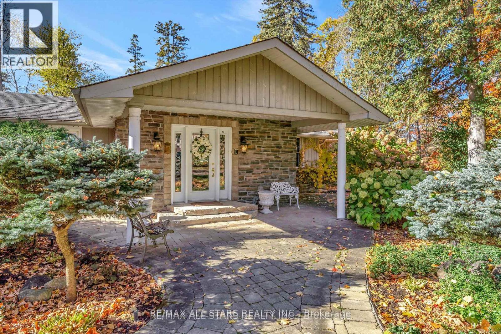 8 Manor Road, Kawartha Lakes, Ontario  K0M 1A0 - Photo 7 - X12727322