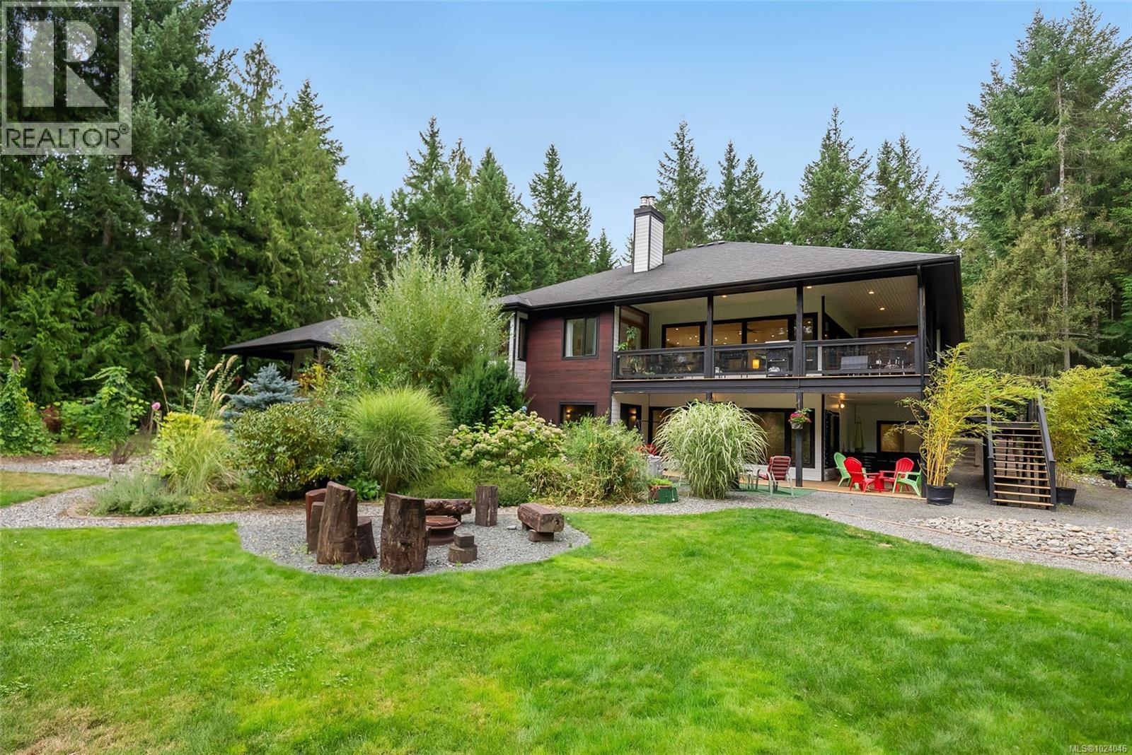1875 Ashling Rd, Qualicum Beach, British Columbia