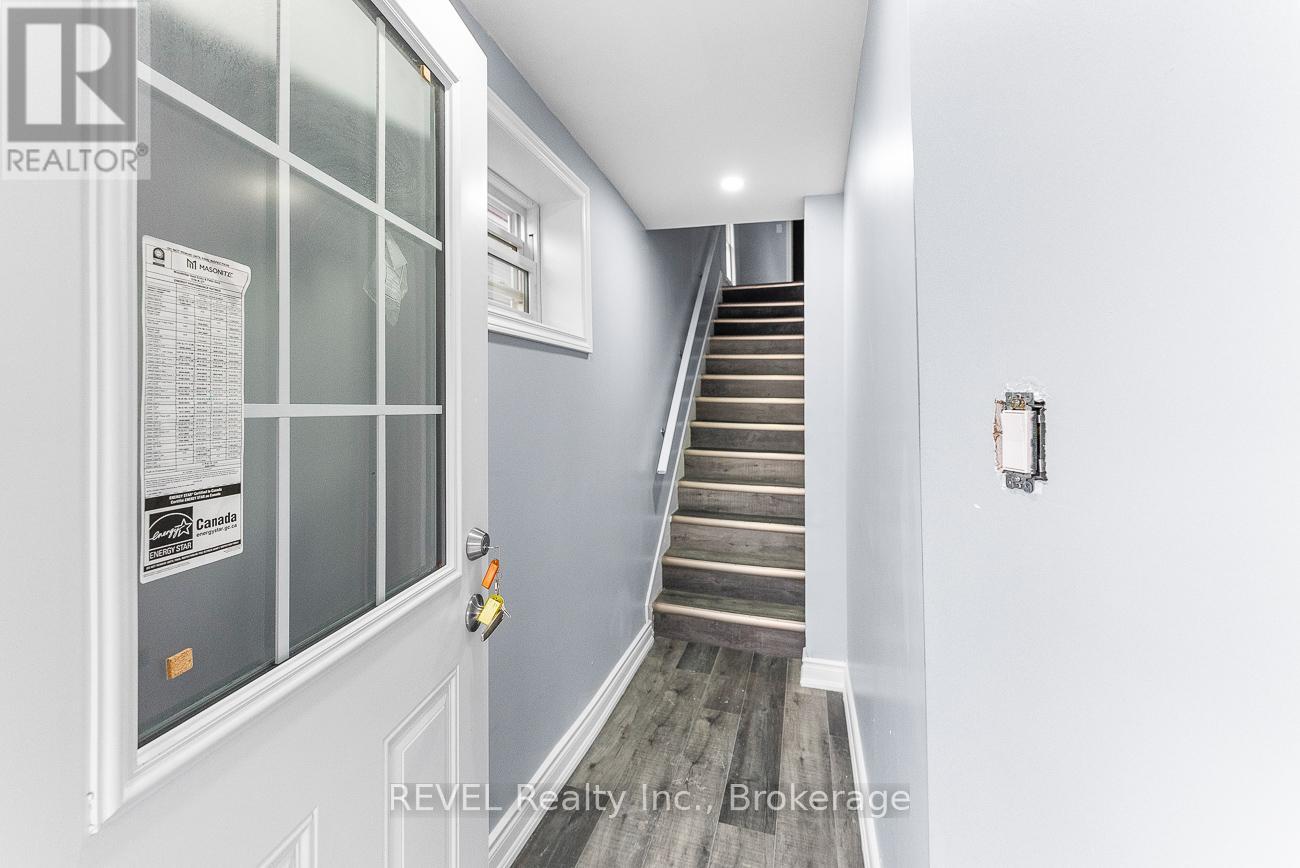 30 Division Street, St. Catharines, Ontario  L2R 3G2 - Photo 2 - X12727308