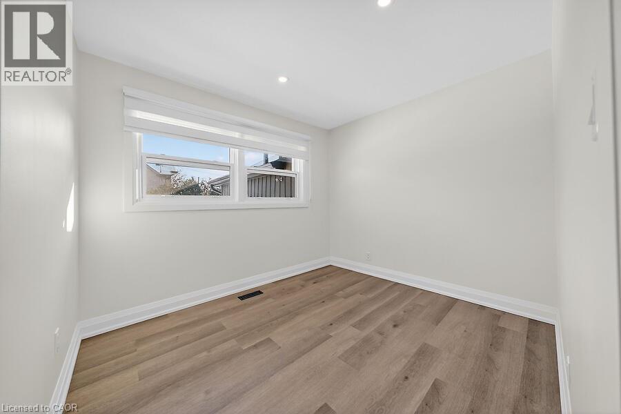 4503 Ontario Street, Beamsville, Ontario  L3J 0B8 - Photo 11 - 40800755