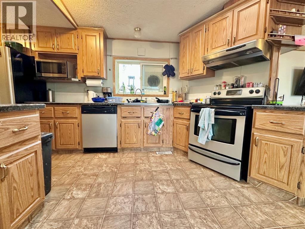 122 Blue Heron Road, Rural Newell, Alberta  T1R 0S1 - Photo 9 - A2270812