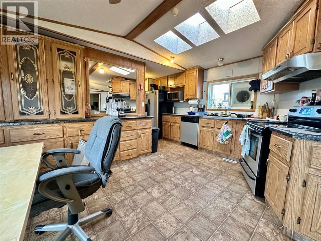 122 Blue Heron Road, Rural Newell, Alberta  T1R 0S1 - Photo 7 - A2270812