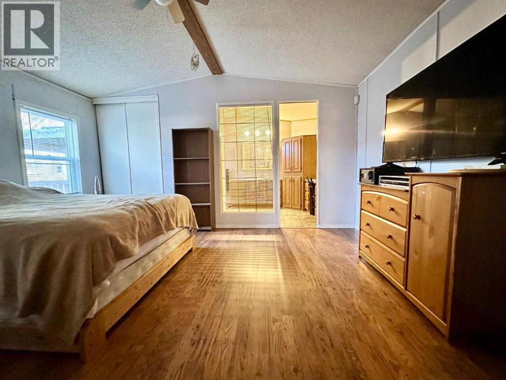 122 Blue Heron Road, Rural Newell, Alberta  T1R 0S1 - Photo 11 - A2270812