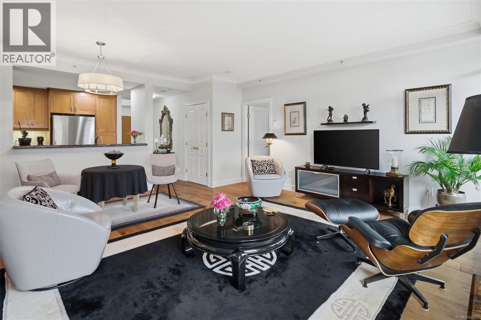 618 21 Dallas Rd, Victoria, British Columbia  V8V 4Z9 - Photo 16 - 1024053