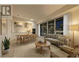 1111 - 2221 YONGE STREET, Toronto, Ontario