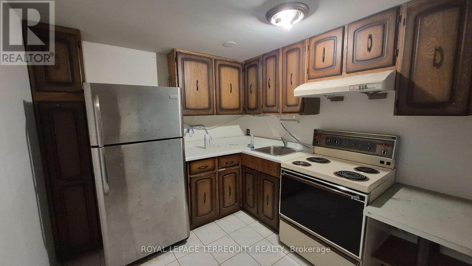 34 Cobblestone Drive, Toronto, Ontario  M2J 2X7 - Photo 17 - C12727328