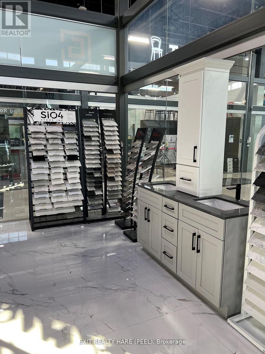 356 - 7250 Keele Street W, Vaughan, Ontario  L4K 1Z8 - Photo 2 - N12727346