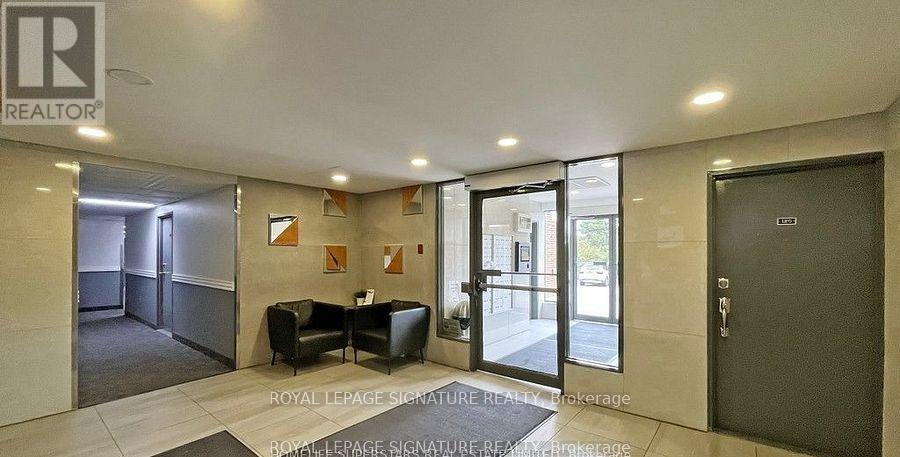 319 - 1455 Williamsport Drive, Mississauga, Ontario L4X 2T5 - Photo 4 - W12727296