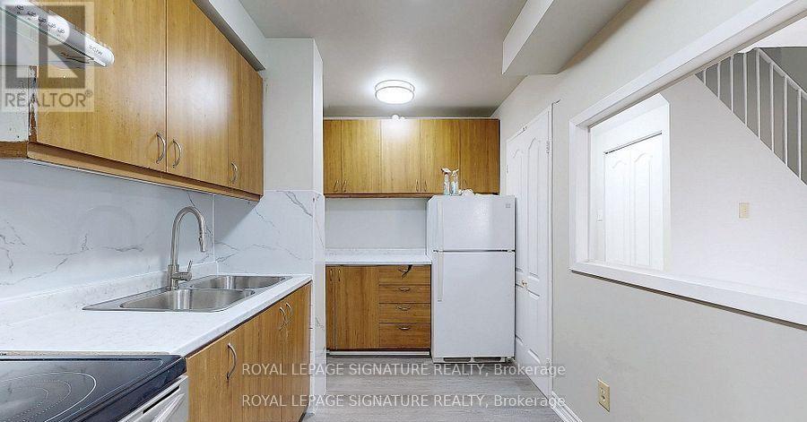 319 - 1455 Williamsport Drive, Mississauga, Ontario L4X 2T5 - Photo 12 - W12727296