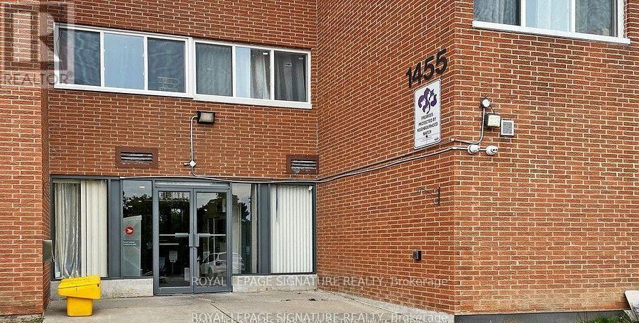 319 - 1455 Williamsport Drive, Mississauga, Ontario L4X 2T5 - Photo 2 - W12727296