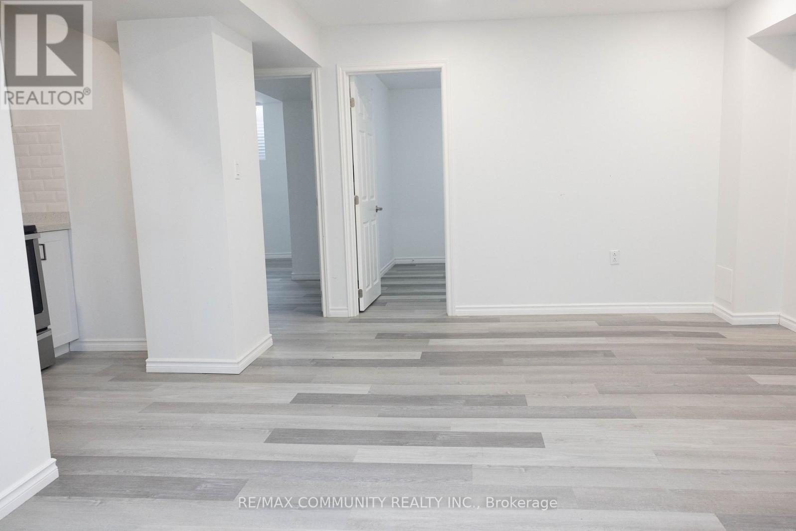 481 Bessborough Drive, Milton, Ontario  L9T 7V1 - Photo 2 - W12714470