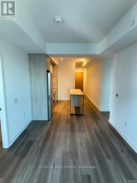 3305 - 395 Square One Drive, Mississauga, Ontario  L5B 0P6 - Photo 10 - W12722446