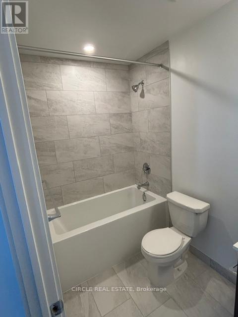 3305 - 395 Square One Drive, Mississauga, Ontario  L5B 0P6 - Photo 14 - W12722446