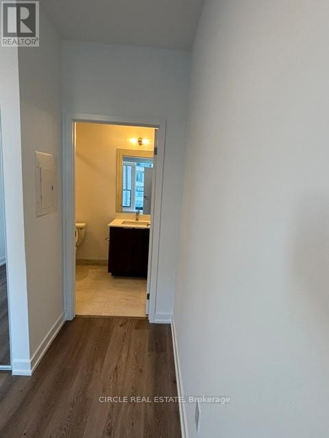 3305 - 395 Square One Drive, Mississauga, Ontario  L5B 0P6 - Photo 13 - W12722446