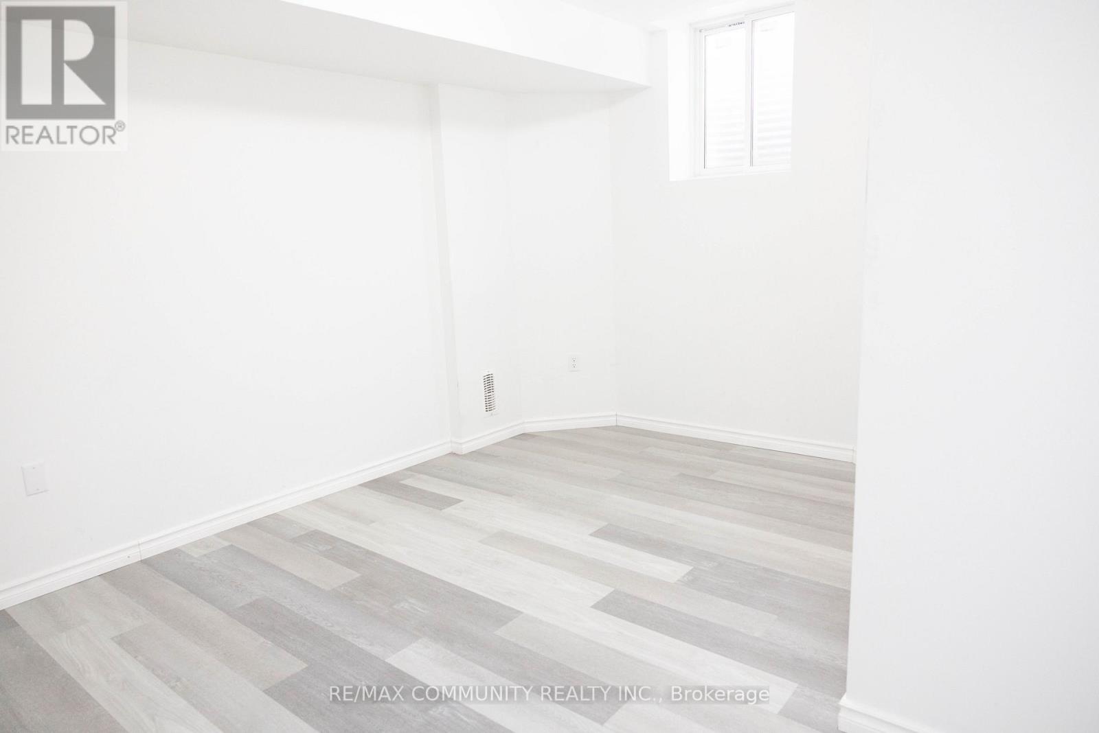 481 Bessborough Drive, Milton, Ontario  L9T 7V1 - Photo 4 - W12714470