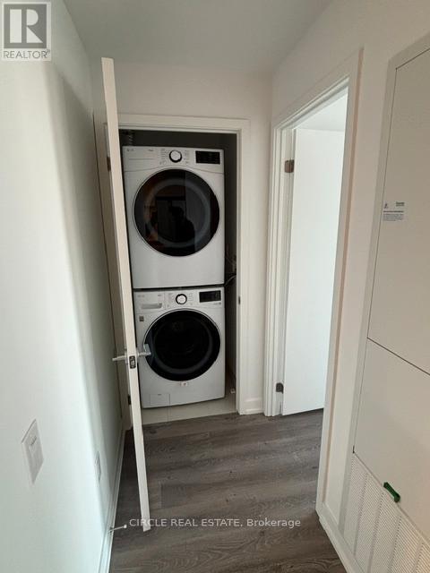 3305 - 395 Square One Drive, Mississauga, Ontario  L5B 0P6 - Photo 8 - W12722446