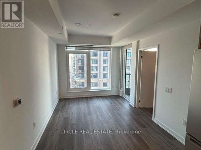 3305 - 395 Square One Drive, Mississauga, Ontario  L5B 0P6 - Photo 9 - W12722446