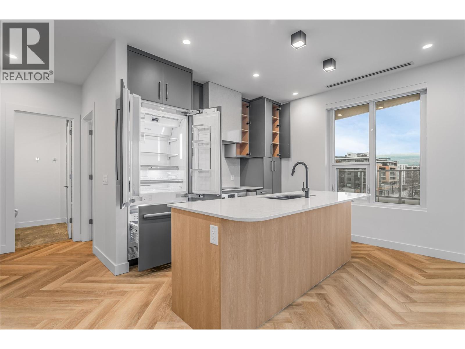 3340 Lakeshore Road Unit# 409, Kelowna, British Columbia  V1W 3S9 - Photo 5 - 10373251