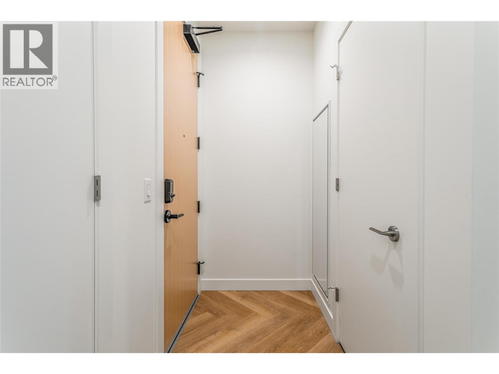 3340 Lakeshore Road Unit# 409, Kelowna, British Columbia  V1W 3S9 - Photo 6 - 10373251