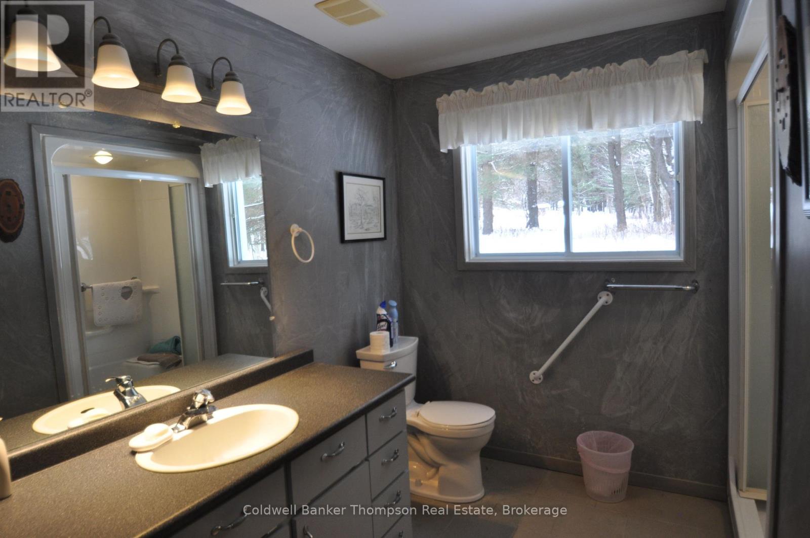 1033 Old Highway Road, Lake Of Bays, Ontario  P0A 1H0 - Photo 14 - X12727380