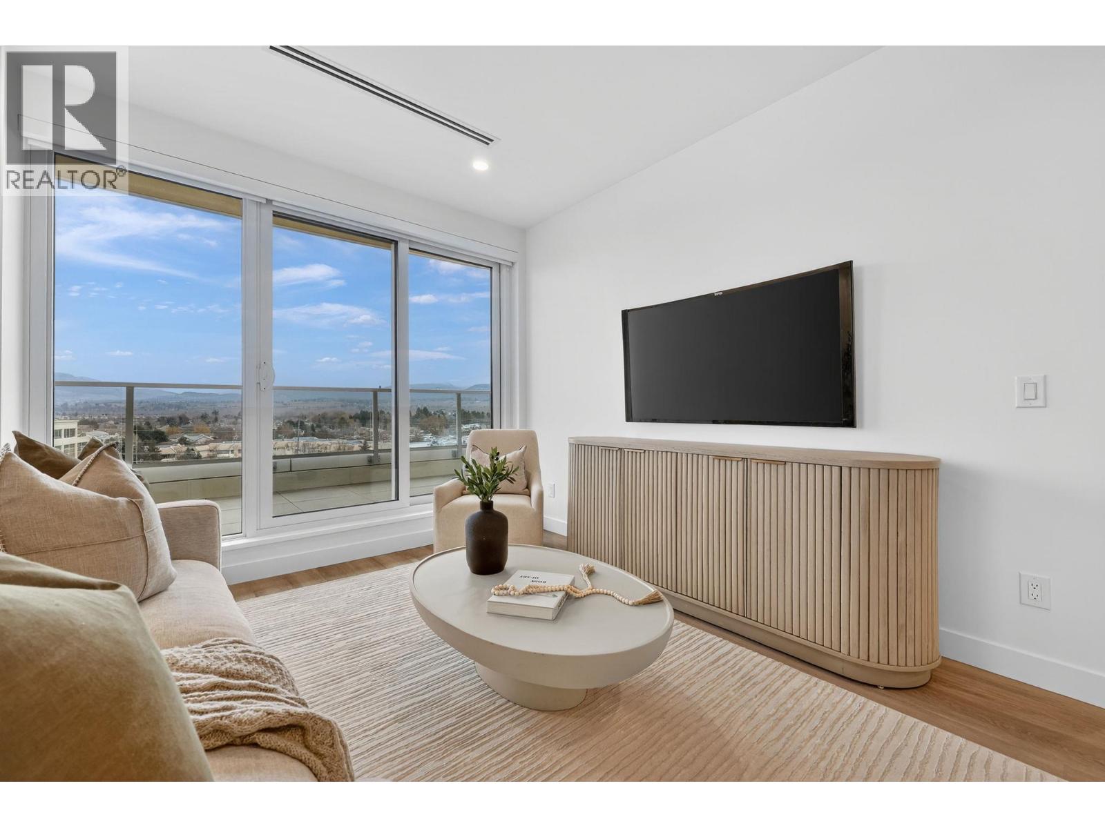 3340 Lakeshore Road Unit# 713, Kelowna, British Columbia  V1W 3S9 - Photo 3 - 10373240